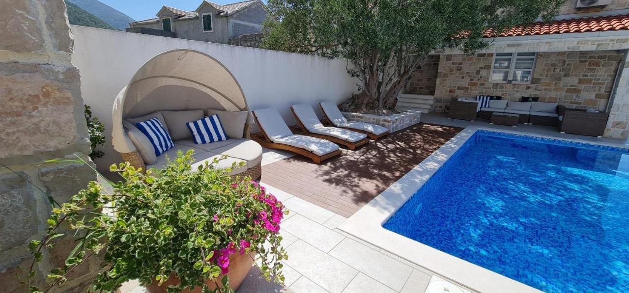 Apartments Lolita Bol Zewnętrze zdjęcie