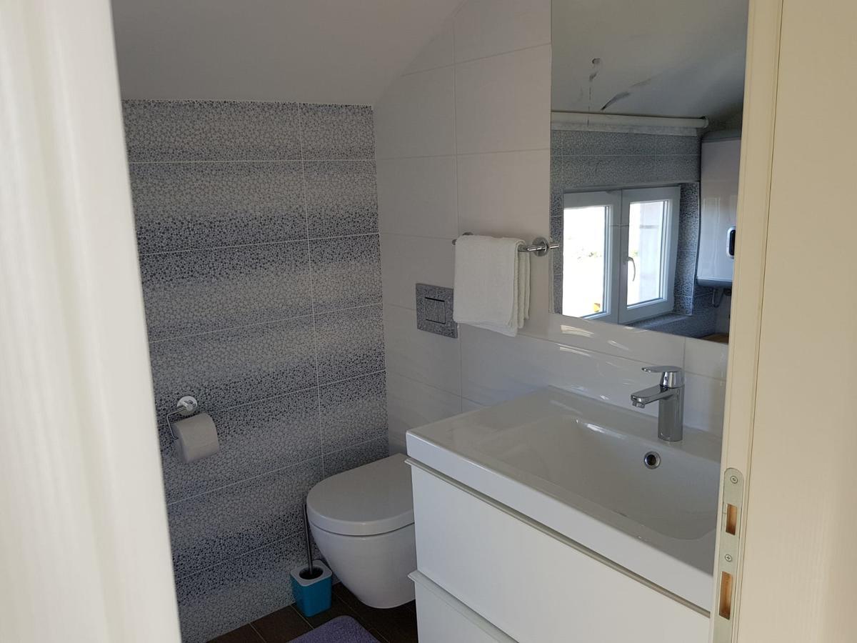 Apartments Lolita Bol Zewnętrze zdjęcie